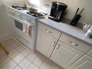 57 Brighton Ave, Unit 11 in Boston, MA - Foto de edificio - Building Photo