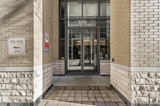 105 George St in Toronto, ON - Building Photo - Building Photo