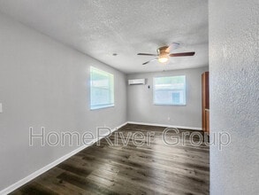 1956 McMullen Rd in Largo, FL - Building Photo - Building Photo