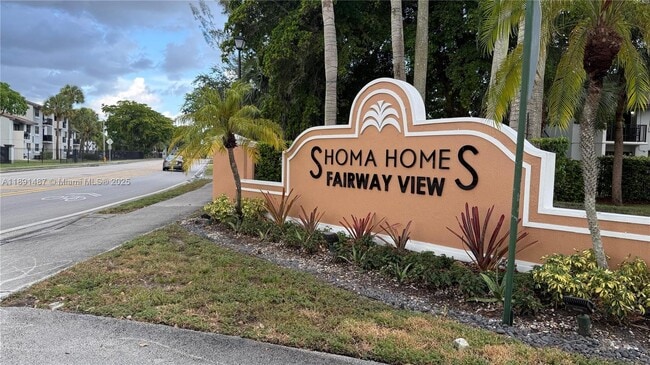 17720 NW 73rd Ave in Hialeah, FL - Building Photo - Building Photo