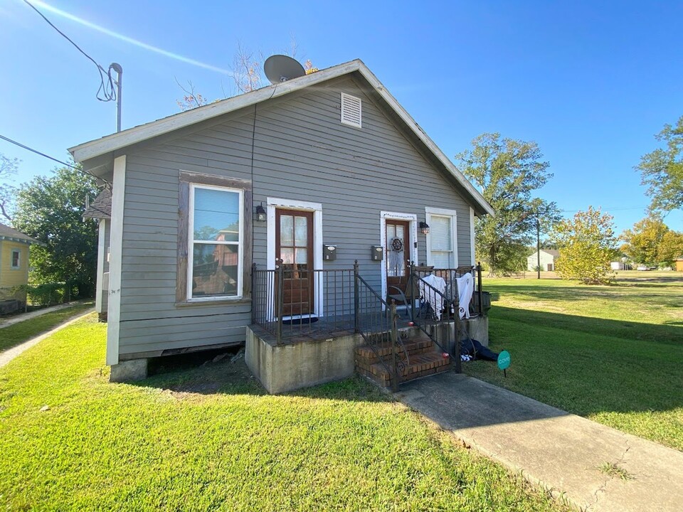 810 Pryce St in Lake Charles, LA - Building Photo