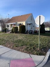 21 Bellport Pl in Garfield, NJ - Building Photo - Building Photo