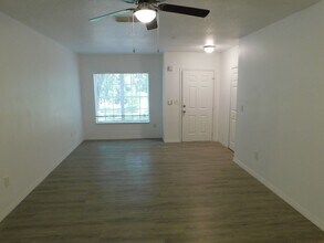 4304 S Kirkman, in Orlando, FL - Building Photo - Building Photo