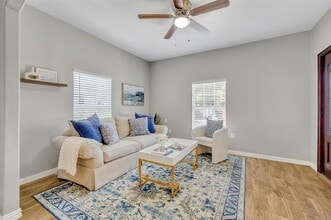 925 S Brighton Ave in Dallas, TX - Building Photo - Building Photo