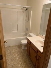 1225 Sequoia Ct, Unit B in Tipp City, OH - Building Photo - Building Photo