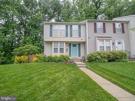 2526 Log Mill Ct in Crofton, MD - Building Photo
