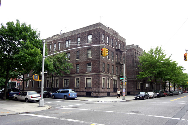 General Grant in Brooklyn, NY - Building Photo - Building Photo