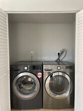 1721 SW 40th Ter in Fort Lauderdale, FL - Building Photo - Building Photo