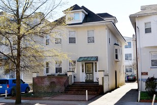 739 W Princess Anne Rd Apartments