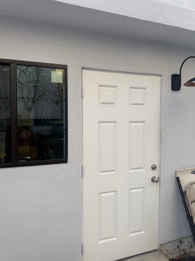 1518 N Broadway, Unit 1 in Santa Ana, CA - Building Photo - Building Photo