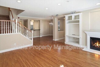 23434 Abbey Glen Pl in Santa Clarita, CA - Building Photo - Building Photo