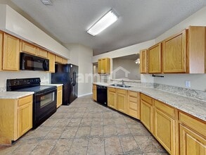 2377 Companion Cir E in Jacksonville, FL - Building Photo - Building Photo