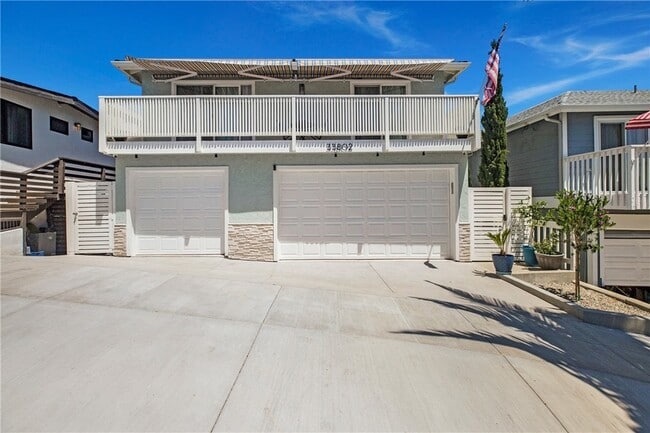 property at 33802 Street of the Violet Lantern