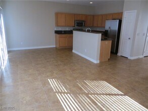 3011 Mastercraft Ave in North Las Vegas, NV - Building Photo - Building Photo