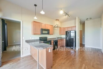 5401 S Park Terrace Ave in Greenwood Village, CO - Foto de edificio - Building Photo