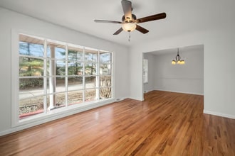 13900 Evan Aire Dr in Florissant, MO - Building Photo - Building Photo