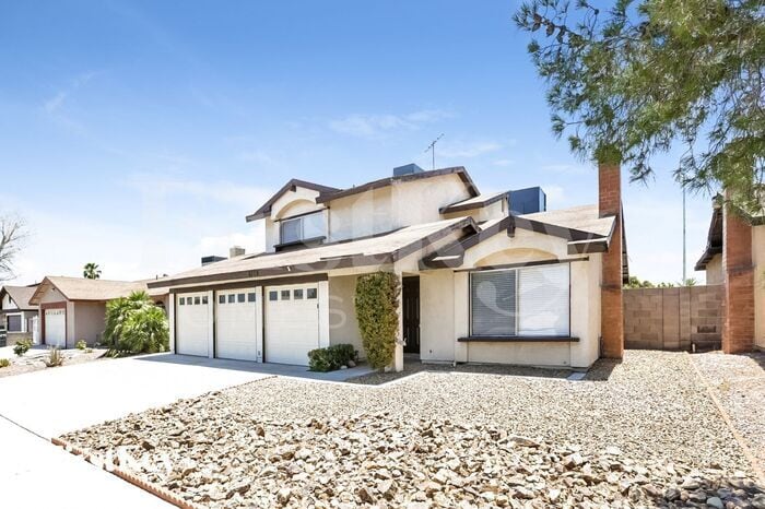 6779 Carrera Dr in Las Vegas, NV - Building Photo