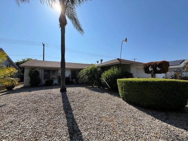 property at 1839 Glenview Ave