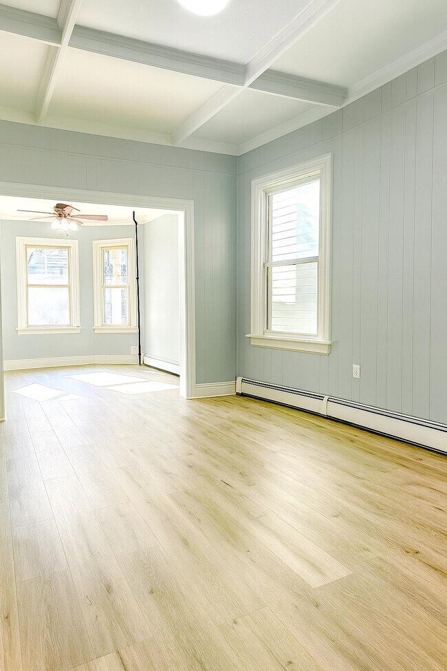 property at 164 Grant Ave