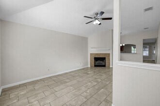 10486 Twin Circles Dr in Montgomery, TX - Building Photo - Building Photo