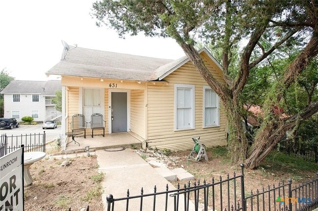 431 Lindsey St