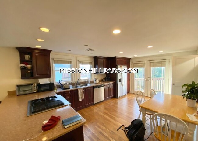 20 Sunset St, Unit 3 in Boston, MA - Building Photo - Building Photo