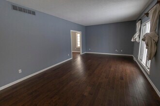 4500 W Bridgewood Dr in Columbia, MO - Building Photo - Building Photo