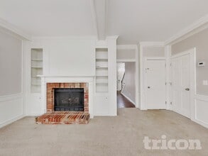 6013 Rittenhouse Rd in Winston-Salem, NC - Foto de edificio - Building Photo