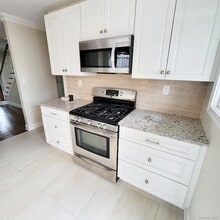 357 Gloria Pl in Franklin Square, NY - Building Photo - Building Photo