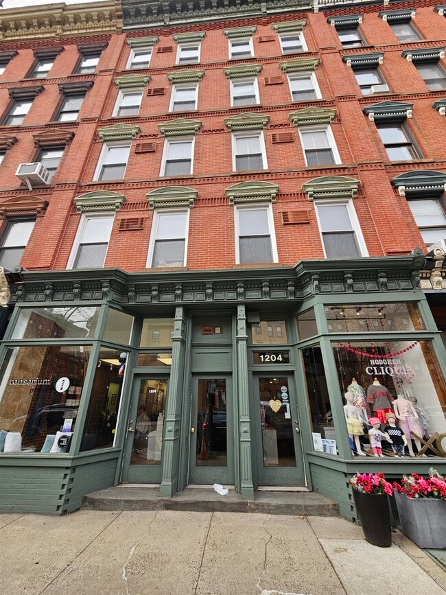 property at 1204 Washington St