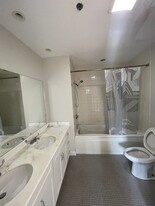 163 Chestnut Hill Ave, Unit 163 Apartamentos