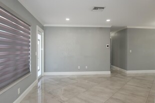 2591 Rosehaven Rd in West Palm Beach, FL - Building Photo - Building Photo