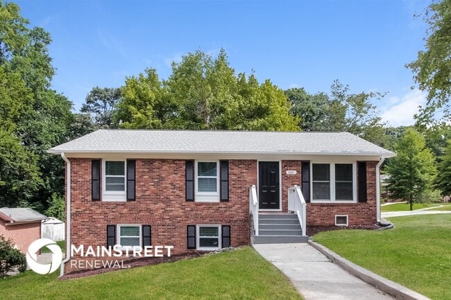 500 Fallingswood Ct in Charlotte, NC - Foto de edificio - Building Photo