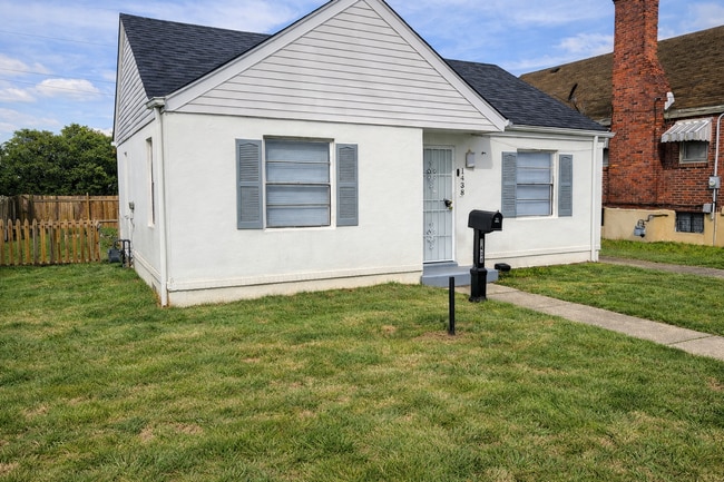 property at 1438 Lillian Ave
