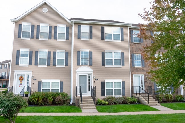 928 NE Kamies Ln in Ankeny, IA - Building Photo - Building Photo