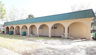 1011 Hondo Ave in Fort Walton Beach, FL - Building Photo