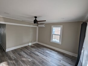 8176 San Vincente Ave in South Gate, CA - Building Photo - Building Photo