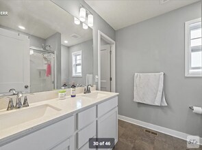 15985 Sapphire St NW in Ramsey, MN - Foto de edificio - Building Photo