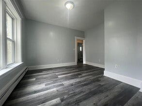 60 Carroll St in Poughkeepsie, NY - Building Photo - Building Photo