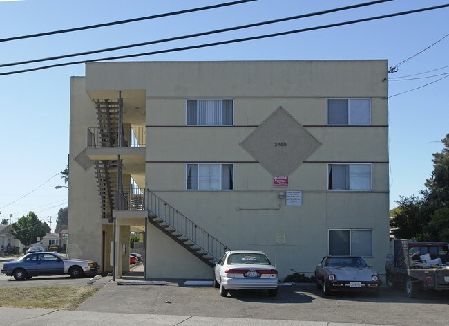 2488 Market in San Pablo, CA - Foto de edificio - Building Photo