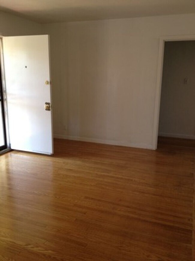2257 Fruitridge Rd in Sacramento, CA - Building Photo - Building Photo
