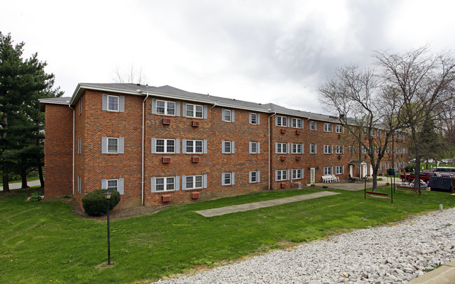 Logan Place Apartments. in Mansfield, OH - Foto de edificio - Building Photo