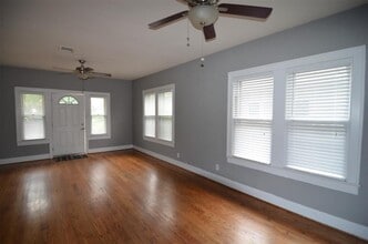 321 Dorchester St in Houston, TX - Building Photo - Building Photo
