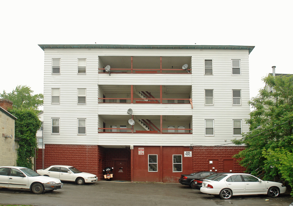 17 Tolles St in Nashua, NH - Building Photo