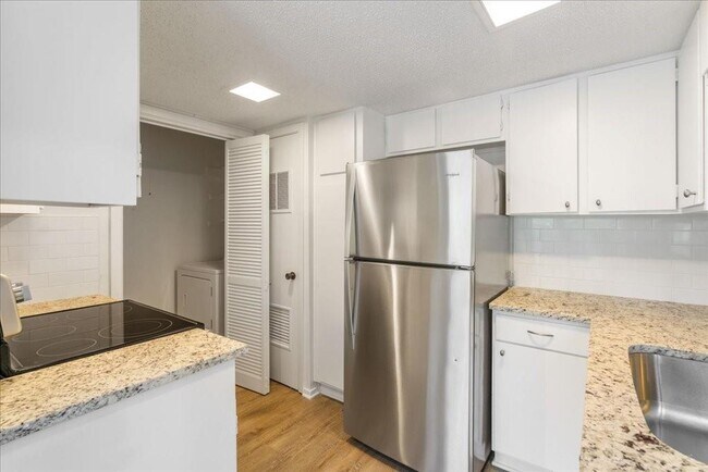 6203 Shadow Valley Dr in Austin, TX - Building Photo - Building Photo