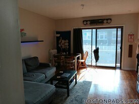 317 Summit Ave, Unit 9 in Boston, MA - Building Photo