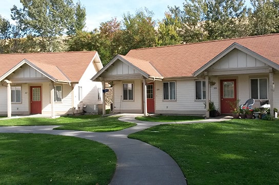 Pioneer Commons in Milton-Freewater, OR - Foto de edificio - Building Photo