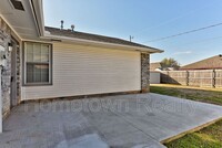 1704 Tudor Dr photo'