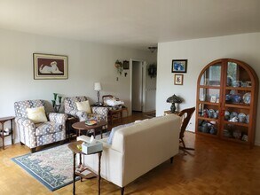 7320 Glenroie Ave, Unit 4-L in Norfolk, VA - Building Photo - Building Photo