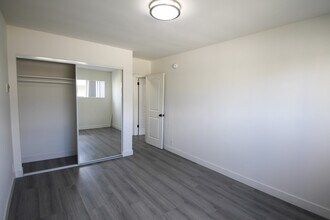 14306 Riverside Dr in Los Angeles, CA - Building Photo - Building Photo